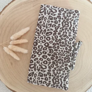Protège livret de famille en gaze de coton beige léopard - personnalisable -