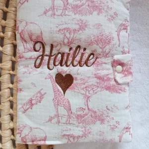 Protège carnet de santé en gaze de coton safari tons rose/fushia - personnalisable -