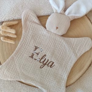 Doudou lapin avec oreilles polaire blanche en gaze de coton beige
