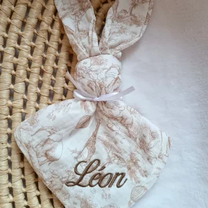 Doudou lapin en gaze de coton safari tons beige - personnalisable -