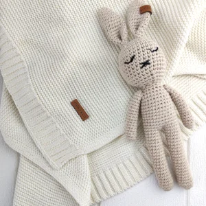 Couverture maille ivoire personnalisée