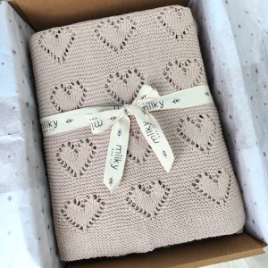 Couverture maille coeurs taupe