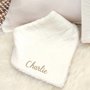 Bavoir bandana personnalisé (6 coloris)