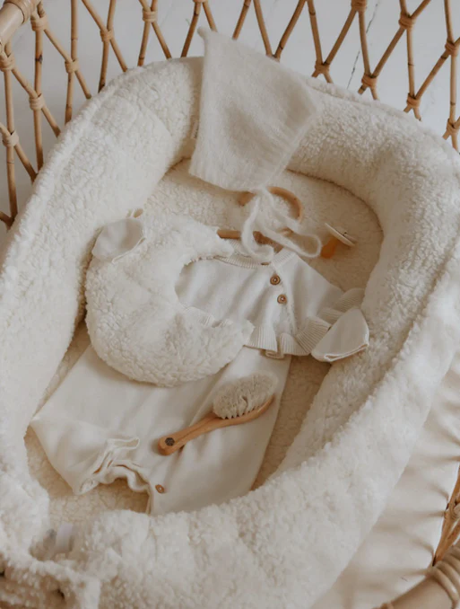 Réducteur de lit / Cocon bébé écru - Babyly – Image 3