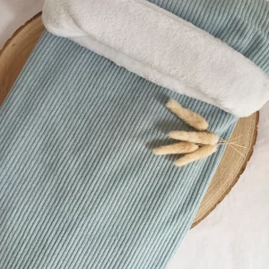 Couverture velours bleu gris et polaire blanc - personnalisable -