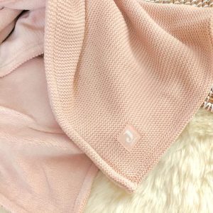 Couverture maille polaire rose personnalisée