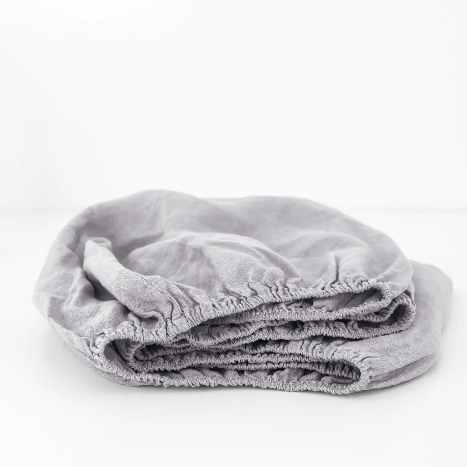 Drap-housse enfant en lin lavé – Gris clair – Image 4