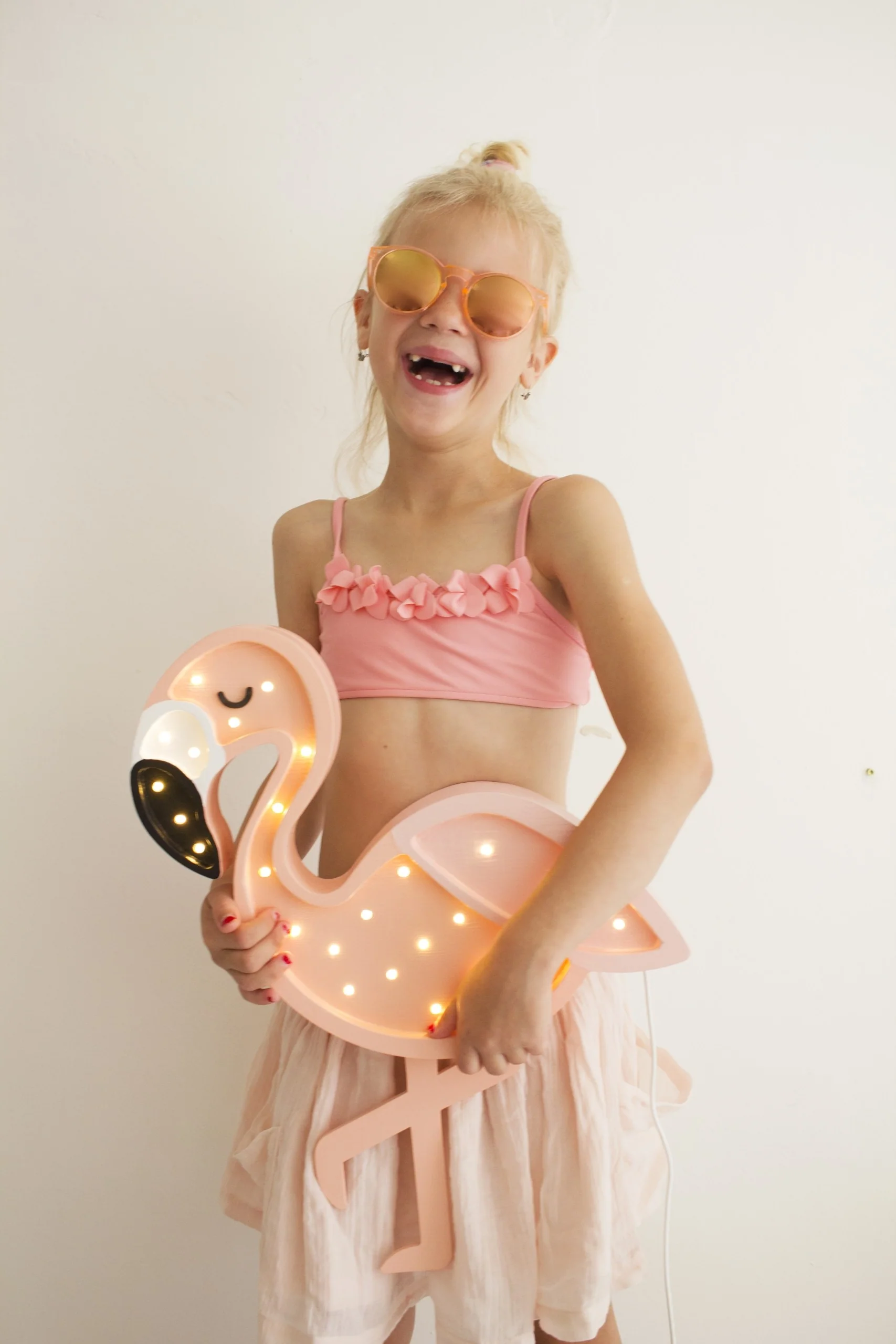 Lampe veilleuse en bois – Flamant rose – Image 3