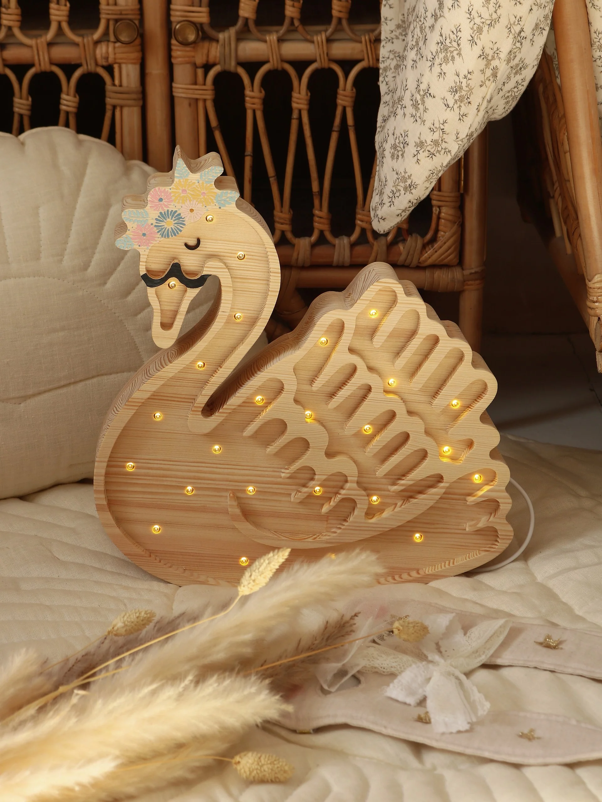 Lampe veilleuse en bois – Cygne – Image 2