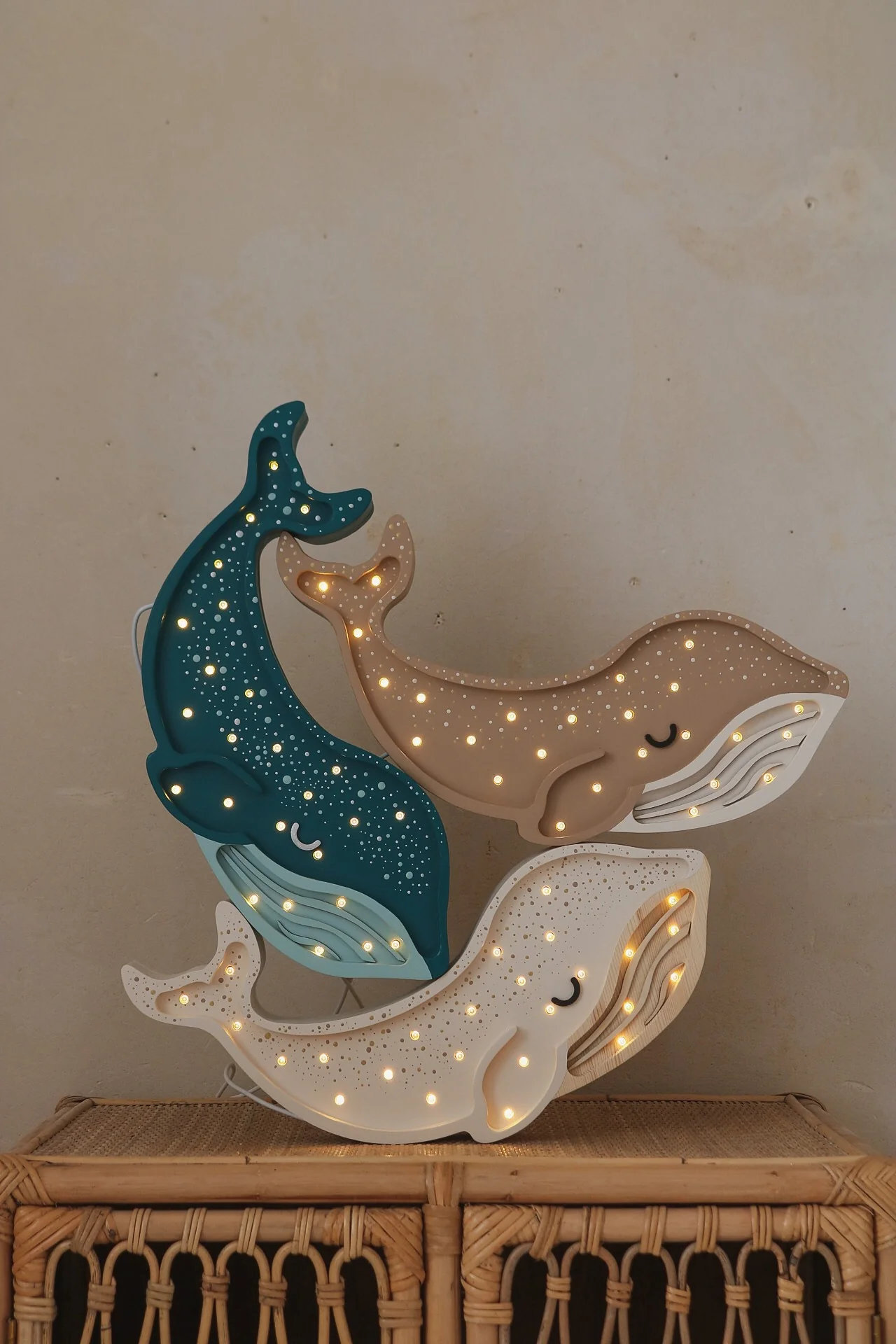 Lampe veilleuse en bois – Baleine